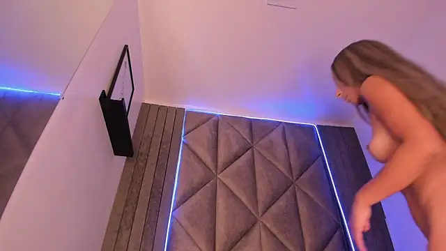 SabrinaSpell  online show from 20, 9, 2025