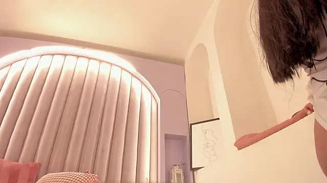 SabrinaSpell  online show from 9, 11, 2025