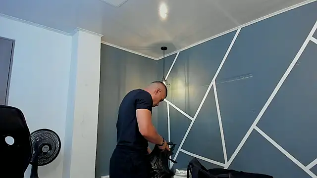 bruno cavalli online show from 4, 4, 2026