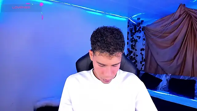 Ethan Boyy online show from 2, 12, 2025