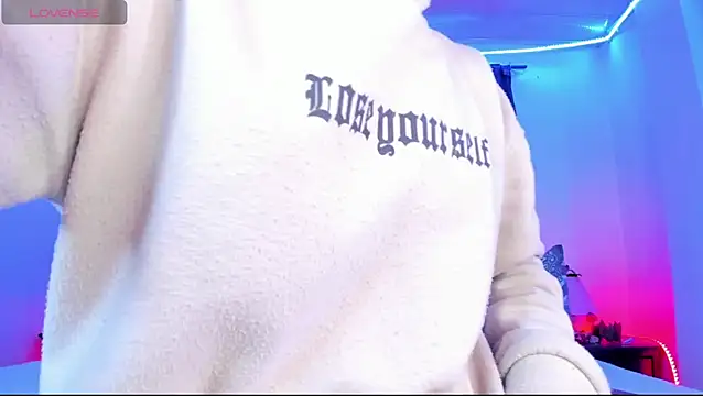 Ethan Boyy online show from 17, 4, 2026