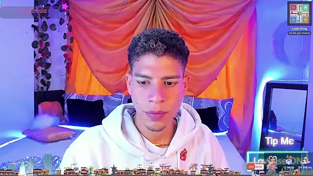 Ethan Boyy online show from 21, 10, 2025