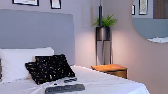 IsabellaPorcella online show from 8, 11, 2025