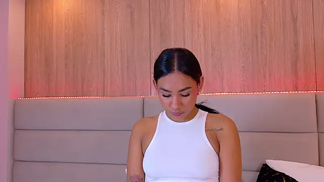 IsabellaPorcella online show from 12, 11, 2025