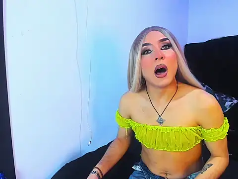 Georgina Giio online show from 6, 11, 2025