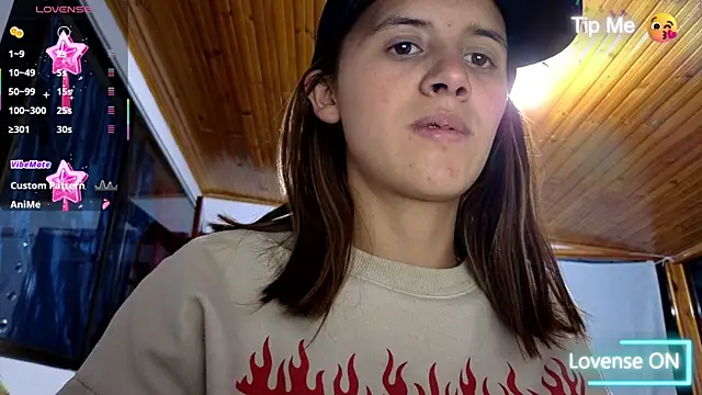 SexLaura  online show from 28, 1, 2025