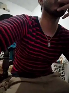 Snapshot of alejo5288 chatting on 4, 11, 2025 alejo5288 online show from 4, 11, 2025