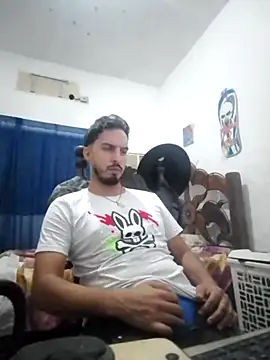 Snapshot of alejo5288 chatting on 1, 10, 2025 alejo5288 online show from 1, 10, 2025