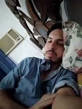 Snapshot of alejo5288 chatting on 9, 10, 2025 alejo5288 online show from 9, 10, 2025