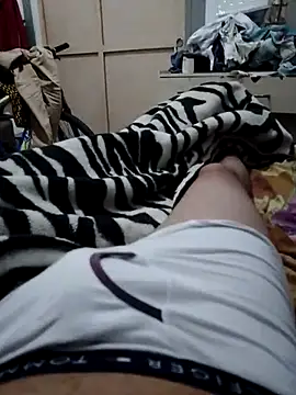 Snapshot of alejo5288 chatting on 20, 10, 2025 alejo5288 online show from 20, 10, 2025