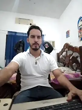 Snapshot of alejo5288 chatting on 28, 10, 2025 alejo5288 online show from 28, 10, 2025