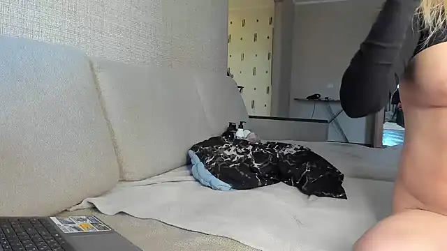 KittyMeawsX online show from 29, 3, 2026