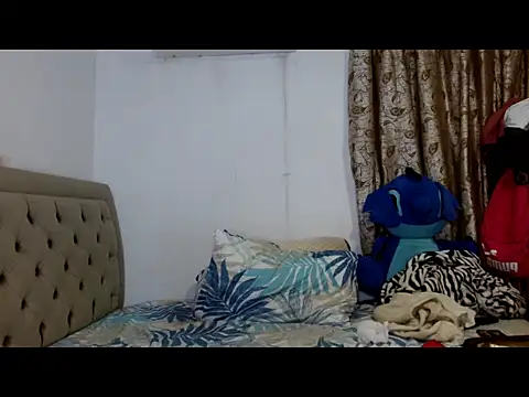 sweethoneytsx online show from 25, 2, 2026