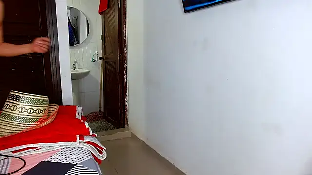 sweethoneytsx online show from 24, 9, 2025