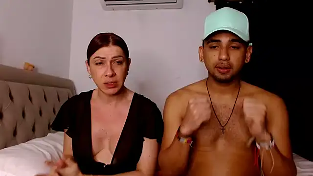 sweethoneytsx online show from 20, 10, 2025