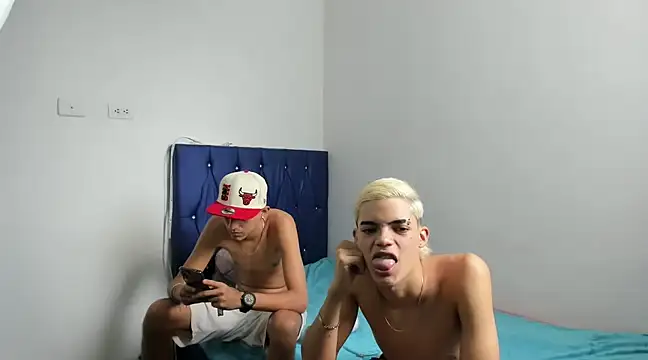 Latinos 2001 online show from 17, 3, 2025