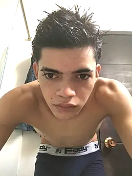 Latinos 2001 online show from 28, 10, 2025