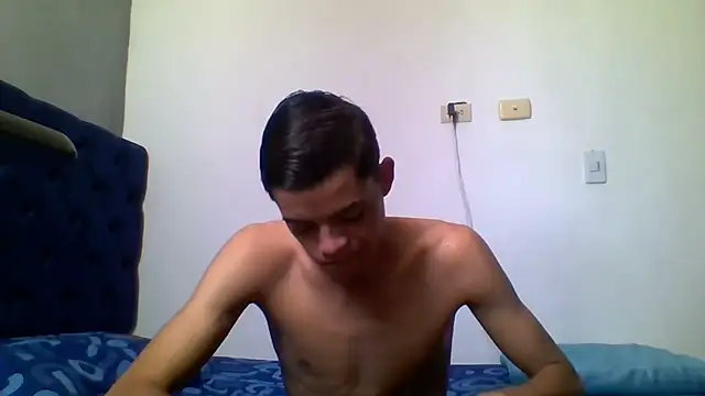 Latinos 2001 online show from 16, 5, 2026