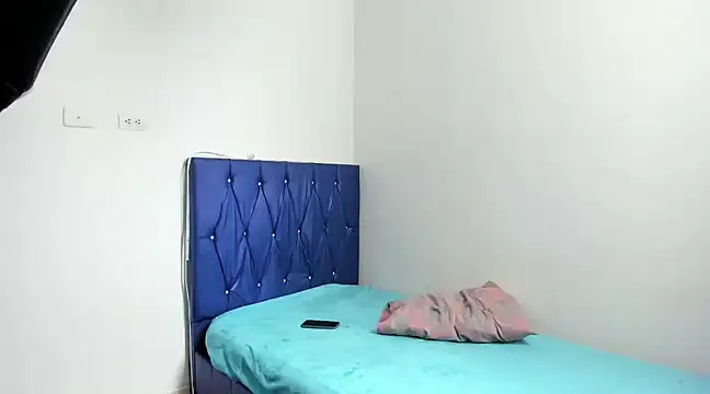 Latinos 2001 online show from 18, 3, 2025