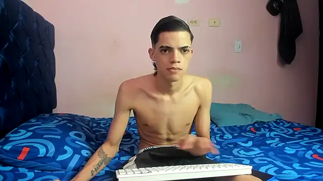 Latinos 2001 online show from 19, 3, 2026