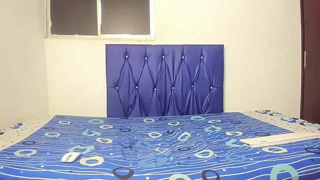 Latinos 2001 online show from 11, 1, 2026