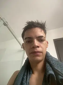 Latinos 2001 online show from 16, 6, 2026
