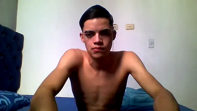 Latinos 2001 online show from 15, 6, 2026
