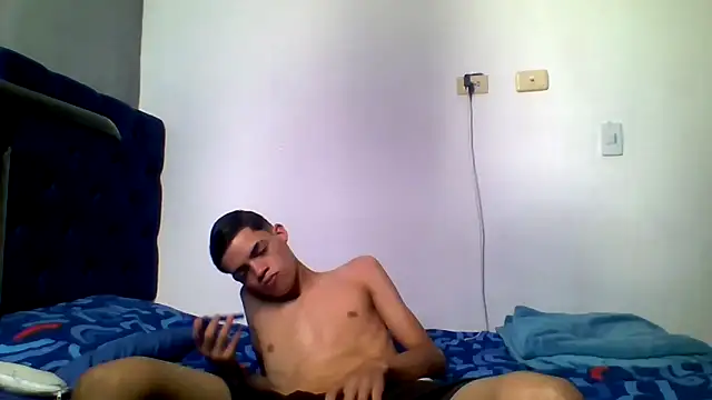 Latinos 2001 online show from 23, 5, 2026