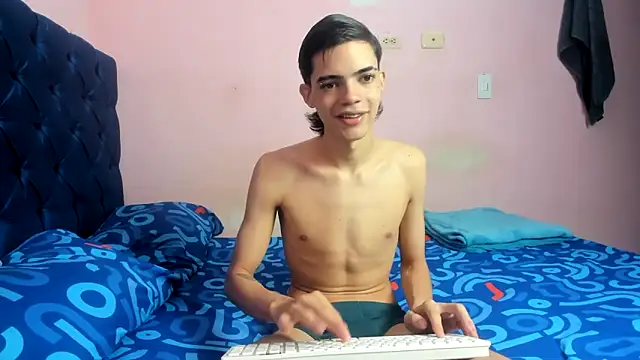 Latinos 2001 online show from 10, 2, 2026