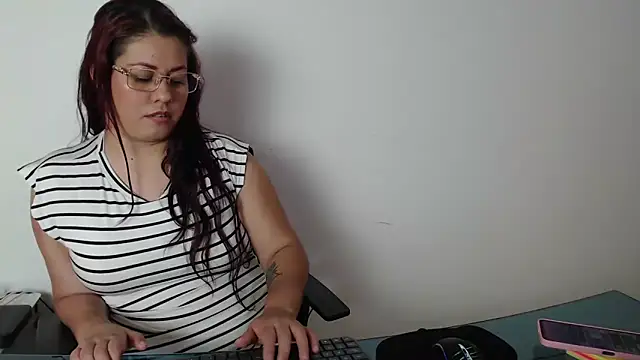 thamara226 online show from 10, 9, 2025