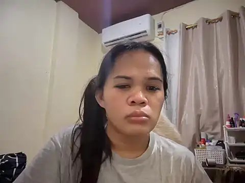 SophiaCourthaway online show from 30, 5, 2026