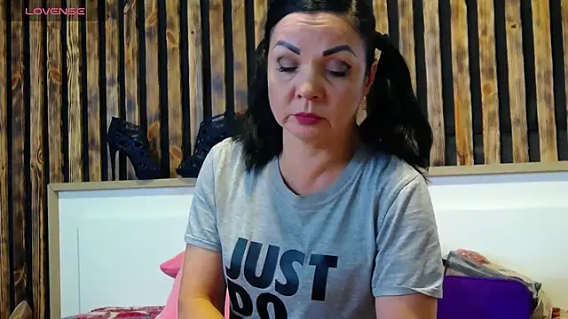 Tory Lovi online show from 16, 12, 2025