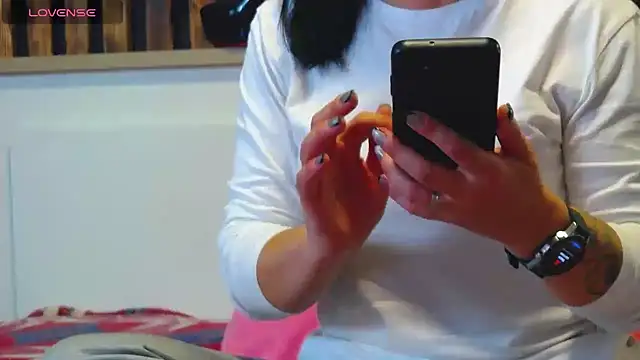 Tory Lovi online show from 16, 11, 2025