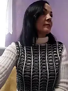 Tory Lovi online show from 9, 2, 2025