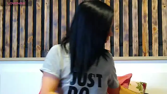 Tory Lovi online show from 16, 2, 2026