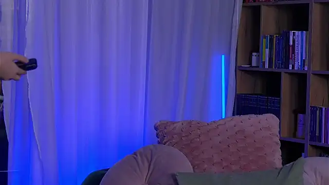 SarahPeach8 online show from 7, 3, 2026