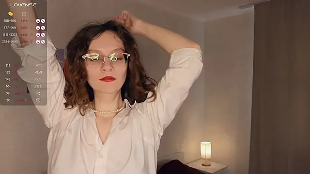 Leya Curly online show from 20, 2, 2025