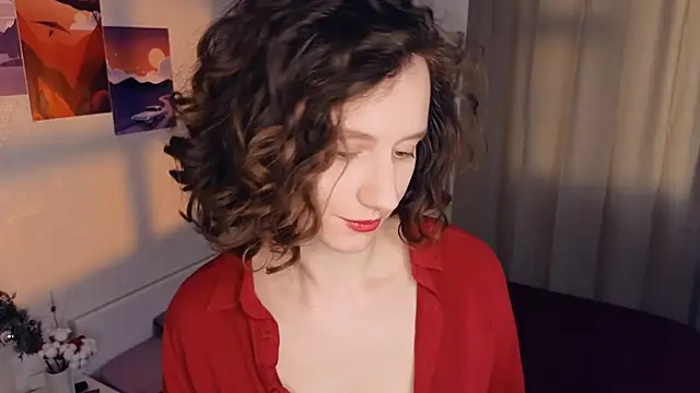 Leya Curly online show from 15, 3, 2025