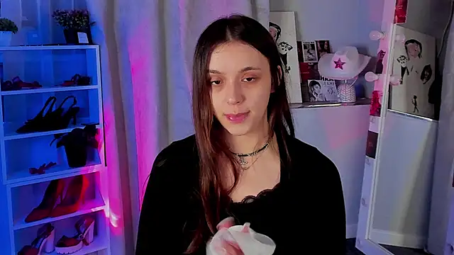 Sahara Shields online show from 13, 11, 2025