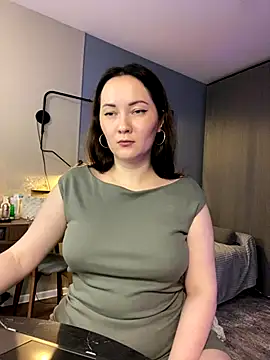 Kiss My Body online show from 5, 10, 2025