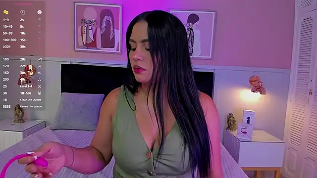 janna lopez  online show from 19, 10, 2025