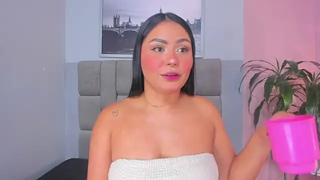 Snapshot of janna_lopez_ chatting on 17, 12, 2025 janna lopez online show from 17, 12, 2025