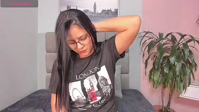 janna lopez  online show from 16, 11, 2025