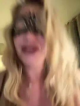 Snapshot of Megan_off chatting on 24, 6, 2026 Megan off online show from 24, 6, 2026