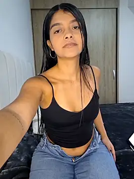 IslaBlaze online show from 11, 11, 2025