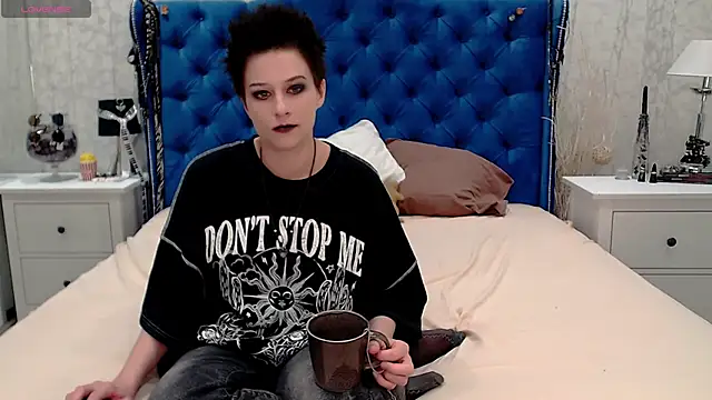 via mayer  online show from 27, 4, 2026