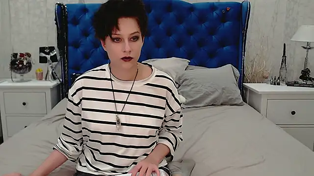 Snapshot of via_mayer_ chatting on 6, 6, 2026 via mayer online show from 6, 6, 2026