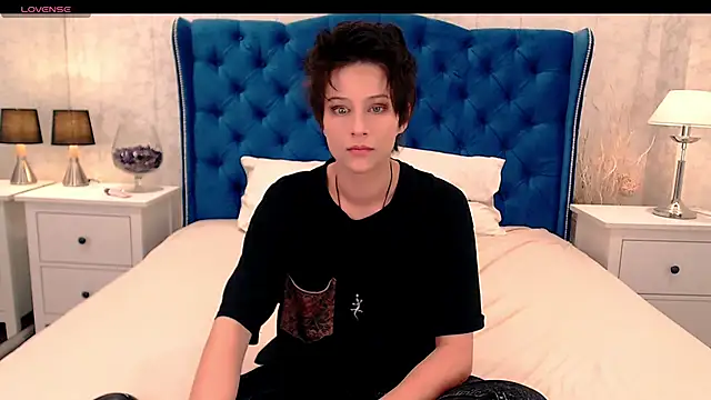 via mayer  online show from 4, 10, 2025