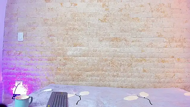 pocahontas pow online show from 28, 10, 2025