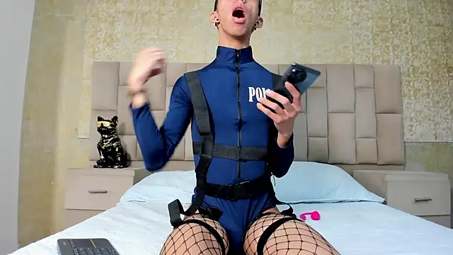 EthaanCox online show from 9, 11, 2025